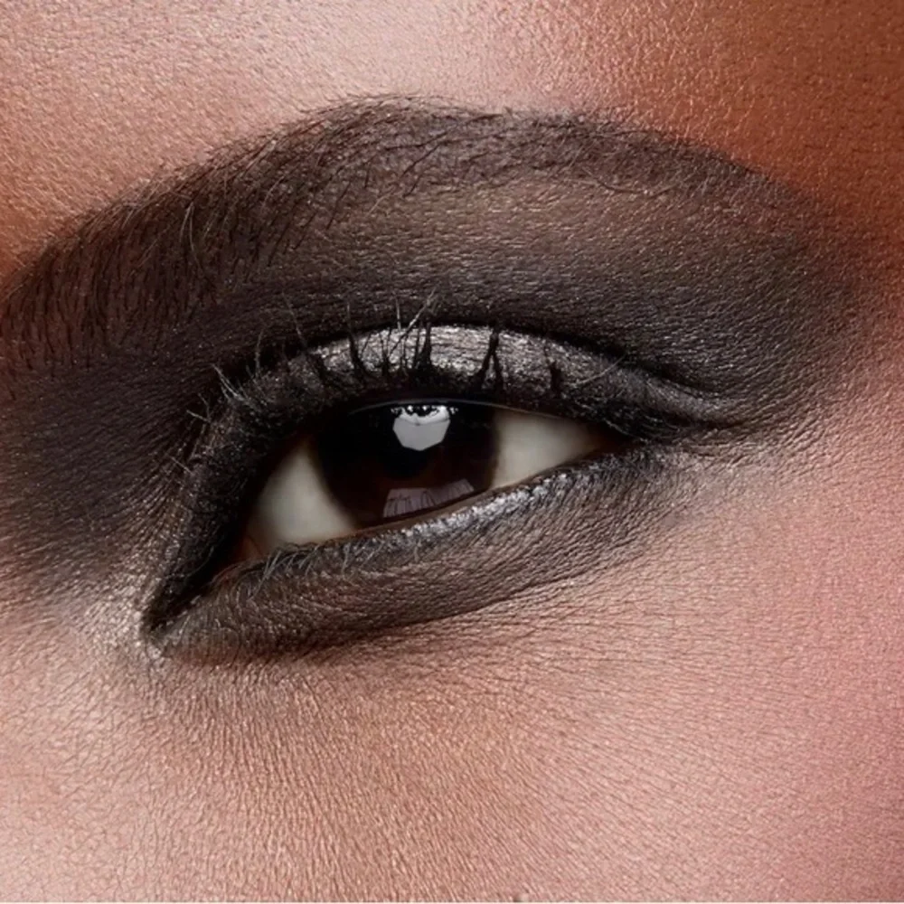 MAC THE VOID EYE PALETTE/ M·A·C X STRANGER THINGS